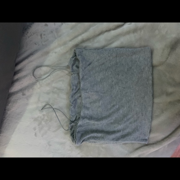 2 crop tops! - Picture 2 of 5